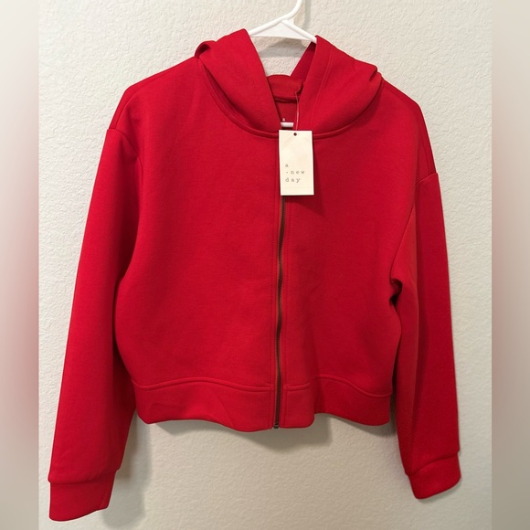 a new day Cropped Zip Hoodie Red Long Sleeve Sweatshirt Size M NWT - Picture 2 of 6